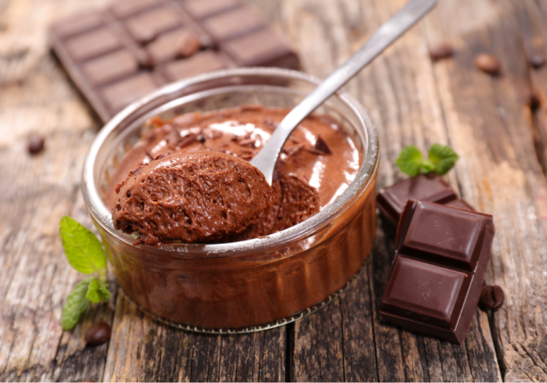 Onctueuse mousse au chocolat healthy à base de tofu soyeux riche en protéines